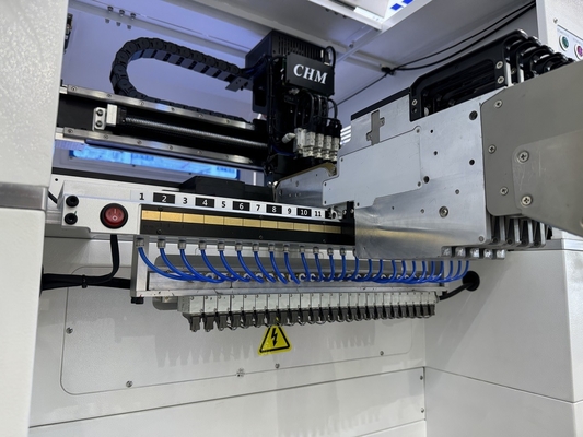 0201 BGA lắp đặt nhỏ 4 đầu SMD Pick And Place Machine CHM-551 CPK≥1.0