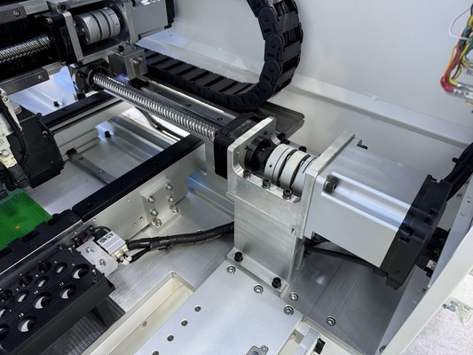 0201 BGA lắp đặt nhỏ 4 đầu SMD Pick And Place Machine CHM-551 CPK≥1.0