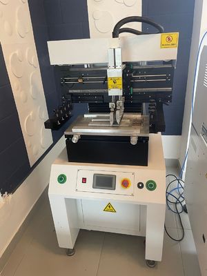 CHM-551 SMD dây chuyền sản xuất SMT dây chuyền lắp ráp cao độ chính xác 4 đầu PCB làm robot